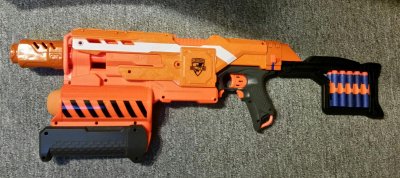 Demolisher mit Stock.jpg