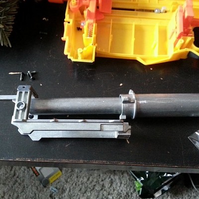 die Metallteile fertig montiert